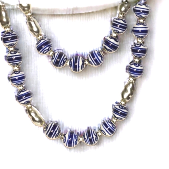 Blue and white beaded double strand necklace - Picture 2 of 4